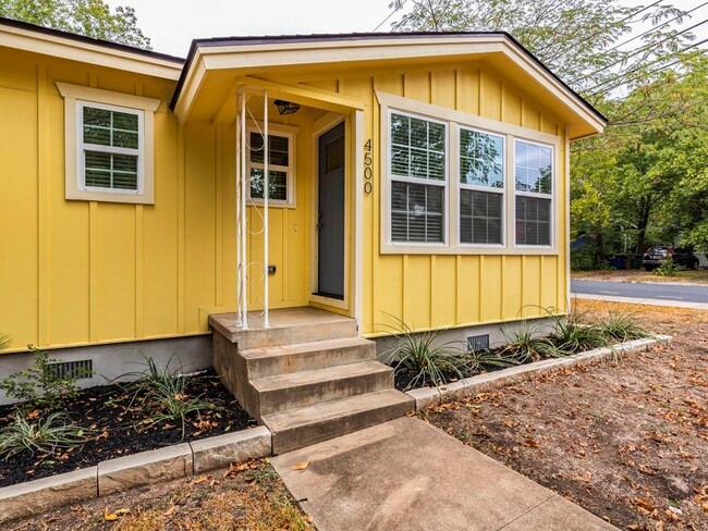 4500 Mt Vernon Dr in Austin, TX - Building Photo - Building Photo