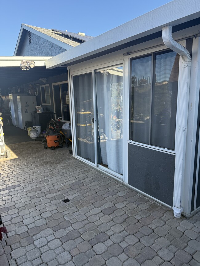 13907 Hawick Dr in El Cajon, CA - Building Photo - Building Photo