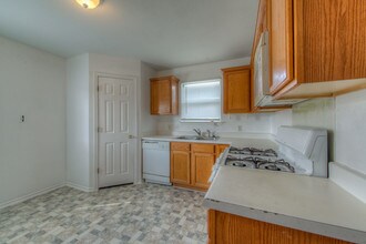 8433 Alum Rock Dr in Austin, TX - Building Photo - Building Photo