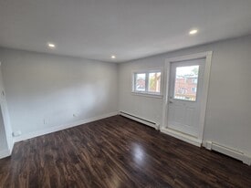 85 Evans Ave in Halifax, NS - Building Photo