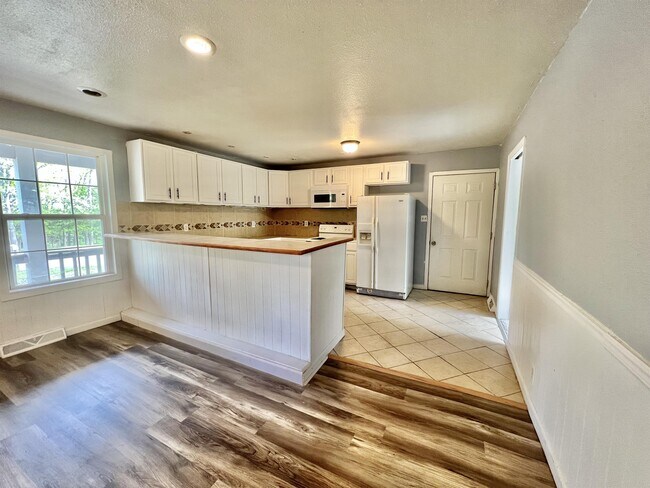213 Circle Dr in Owensville, MO - Building Photo - Building Photo