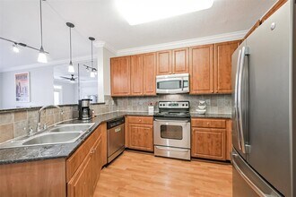1711 Old Spanish Trl in Houston, TX - Building Photo - Building Photo