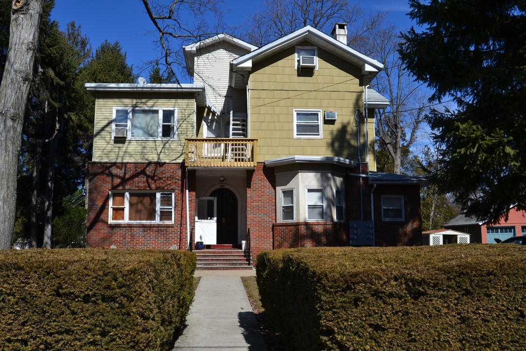 403 Somerset St in Bound Brook, NJ - Building Photo