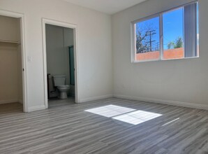 6829 Simpson Ave in Los Angeles, CA - Building Photo - Building Photo