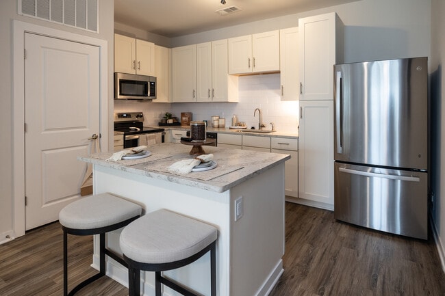 Vintage Brunswick Apartments in Brunswick, GA - Foto de edificio - Interior Photo