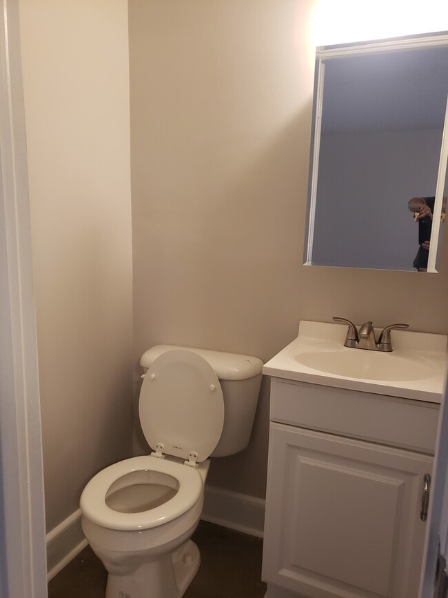 805 Lakeland St in Fayetteville, NC - Building Photo - Building Photo