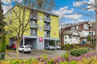 Huge 2 bedroom units on Queen Anne across  in Seattle, WA - Building Photo - Building Photo