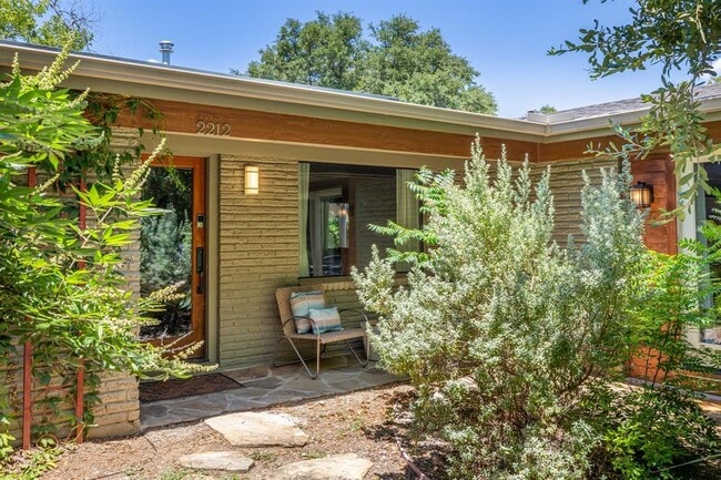 property at 2212 East Side Dr