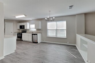 11810 Skydale Dr in Tomball, TX - Building Photo - Building Photo