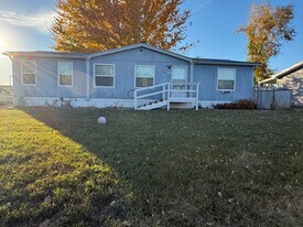 605 N Executive Dr in Bloomfield, NM - Building Photo