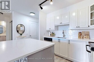 1103-1103 Leslie St in Toronto, ON - Building Photo - Building Photo