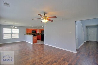 207 Bender St, Unit 208 in Hinesville, GA - Building Photo - Building Photo