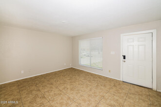 3043 N 75th Dr in Phoenix, AZ - Building Photo - Building Photo