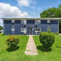 201 Dixie Ave, Unit A in Portsmouth, VA - Building Photo
