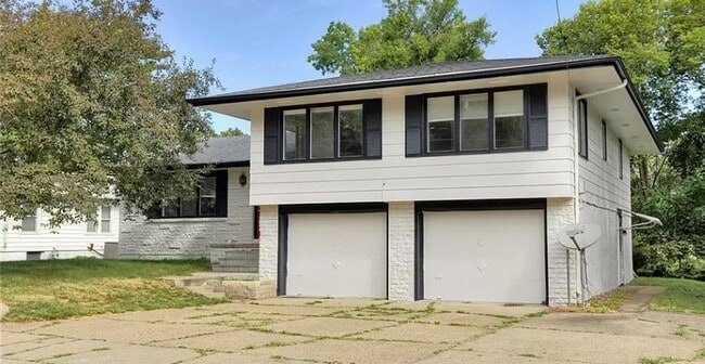 property at 4633 Euclid Ave