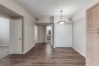 South Shore Lakes in League City, TX - Building Photo - Building Photo