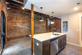 235 Old South High St in Harrisonburg, VA - Building Photo - Building Photo