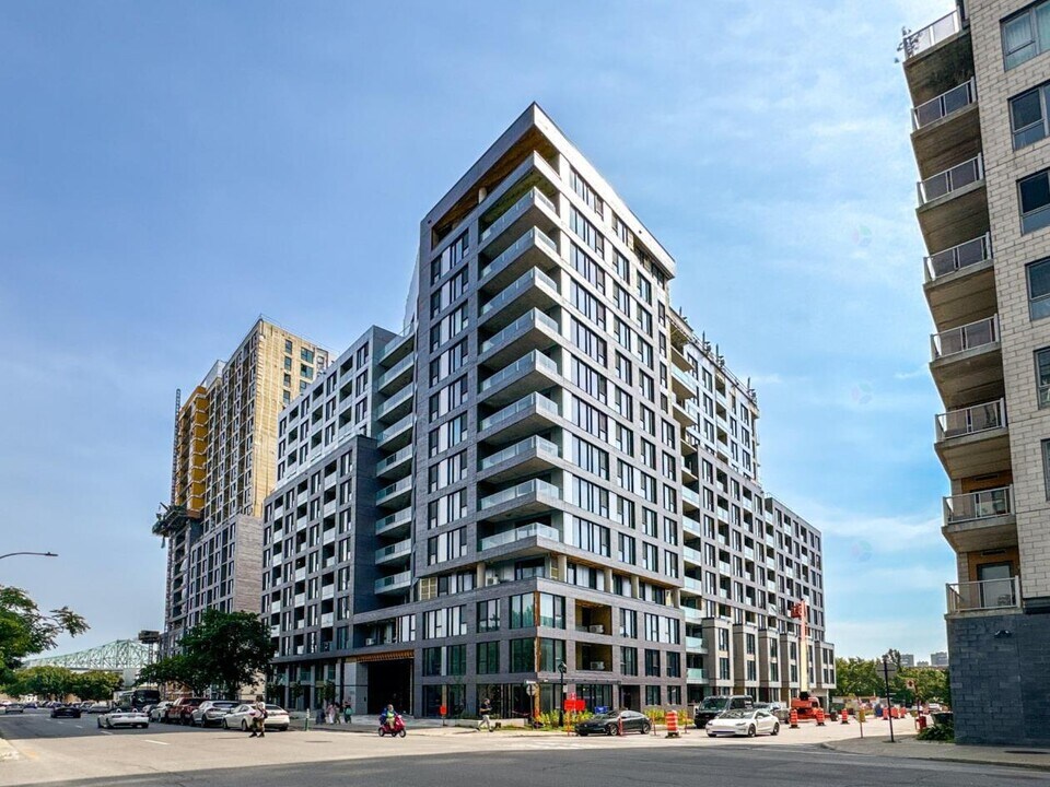 1150 Bd René-Lévesque E in Montréal, QC - Building Photo