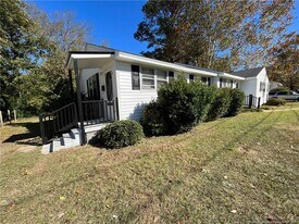 2110 Rogers Dr in Fayetteville, NC - Building Photo