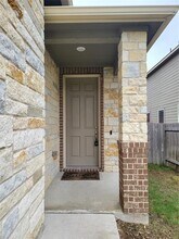 817 Solitude Dr in Pflugerville, TX - Building Photo - Building Photo