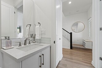 20847 Acorn Cir in Los Angeles, CA - Building Photo - Building Photo