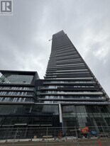 448 Burnhamthorpe Rd W in Mississauga, ON - Building Photo