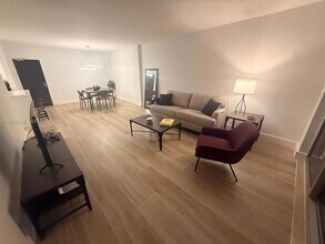 1500 Bay Rd, Unit 724S in Miami Beach, FL - Building Photo - Building Photo