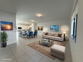 4654 NW 83rd Pkwy in Doral, FL - Building Photo