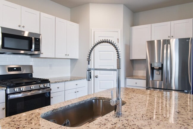 1057 Saltgrass Way in Myrtle Beach, SC - Building Photo - Building Photo