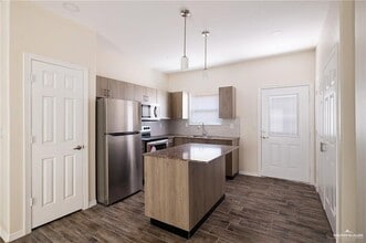 10 Hiawatha Dr in Pharr, TX - Building Photo - Building Photo