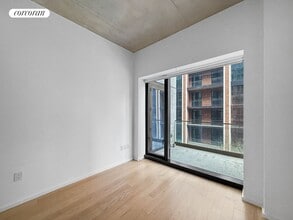 98 Front St in Brooklyn, NY - Building Photo - Building Photo