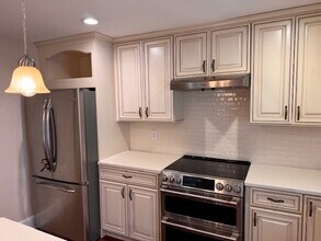 1 Howe St, Unit 2 in Somerville, MA - Building Photo - Building Photo