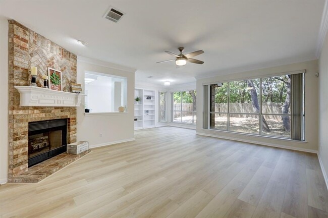 6516 Clairmont Dr in Austin, TX - Building Photo - Building Photo
