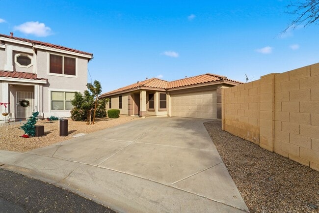 1021 S Bogle Ct in Chandler, AZ - Building Photo - Building Photo