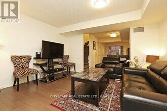 11 St Joseph St in Toronto, ON - Building Photo - Building Photo