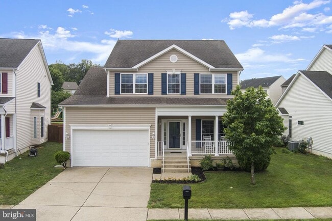 property at 10 Everglades Ln