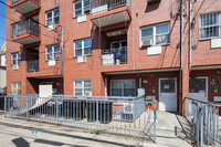 10461 38th Ave in Corona, NY - Foto de edificio - Building Photo