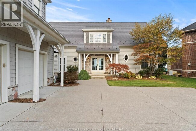 1094 Lilydale Ave in Lakeshore, ON - Building Photo - Building Photo