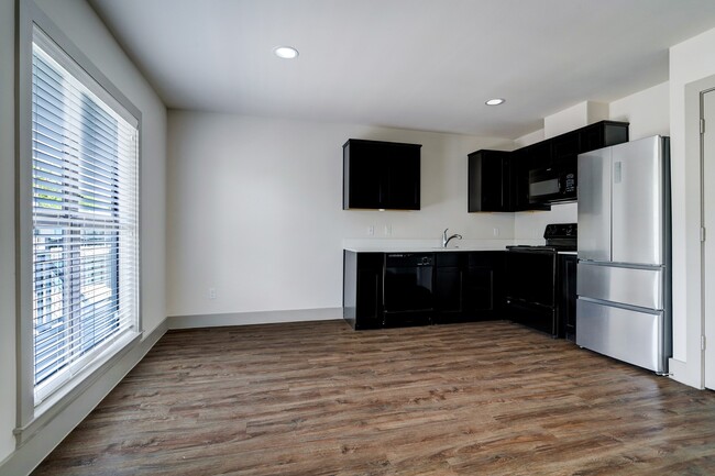 property at 4300 Rosslyn Rd