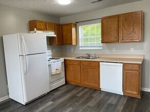 239 Gray Slate Cir in Sevierville, TN - Building Photo - Building Photo