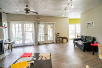 Thicket Apartments in Houston, TX - Building Photo - Building Photo