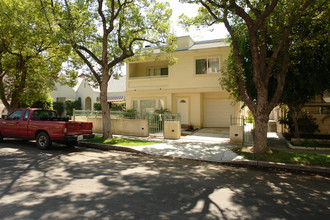 472 E San Jose Ave in Burbank, CA - Building Photo - Building Photo