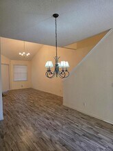 1050 Starkey Rd in Largo, FL - Building Photo - Building Photo