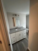 45 Belknap Rd, Unit B in Hudson, NH - Foto de edificio - Building Photo