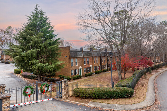 Avalon Townhomes in Atlanta, GA - Building Photo - Building Photo