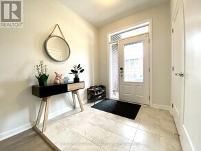 46 Eramosa Cres in Ottawa, ON - Building Photo - Building Photo