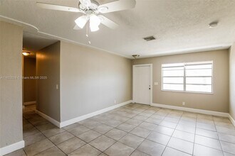 1731 NW 1st Terrace in Pompano Beach, FL - Building Photo - Building Photo