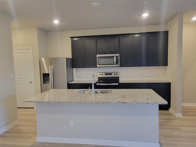 property at 1850 Settlers Glen Dr