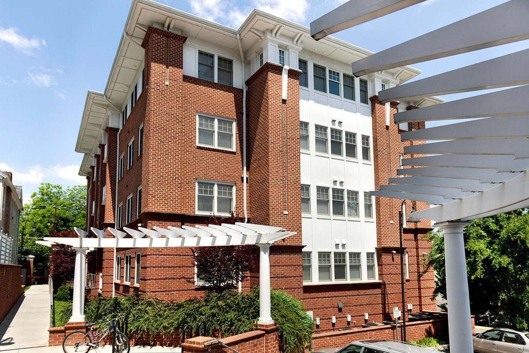 Wertland Square in Charlottesville, VA - Building Photo