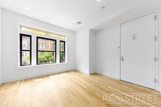 Stunning Brand New 2 Bed 2 Bath in Histori in Brooklyn, NY - Building Photo - Building Photo